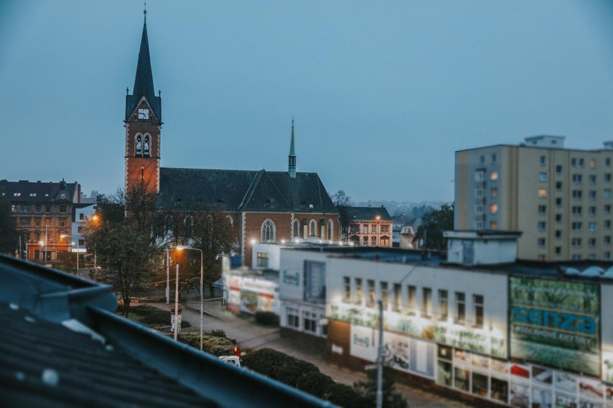 Hotel Oasis Teplice Exteriér fotografie